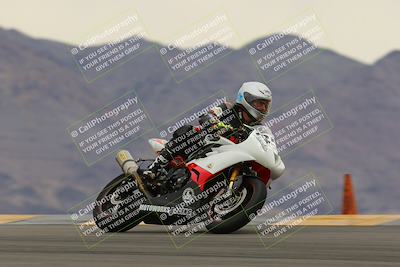 media/Jan-14-2023-SoCal Trackdays (Sat) [[497694156f]]/Turn 9 Set 2 (1130am)/